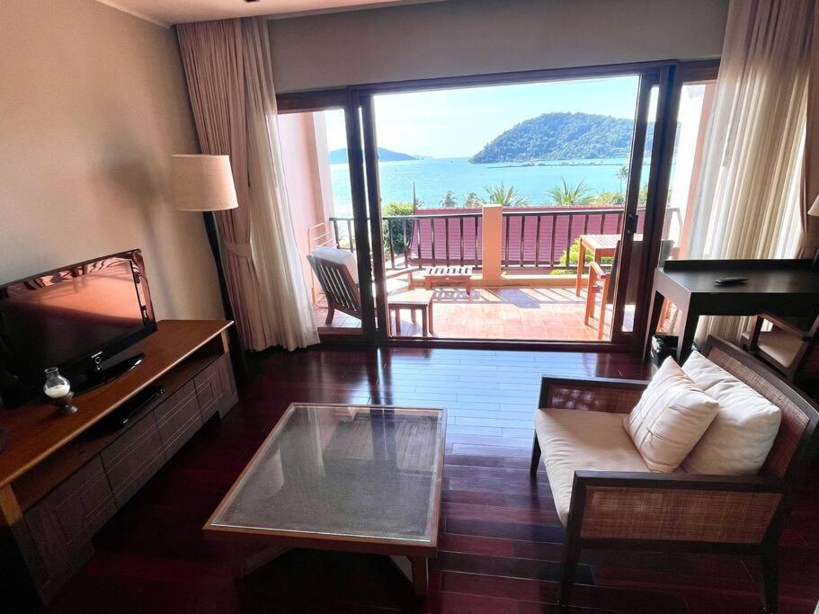 Panoramic Sea View, 1 Bed Flat